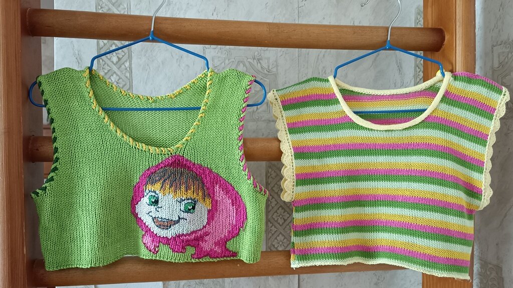 Фото 2. Из юбки сарафана, получилась вторая кокетка. Работа автора.