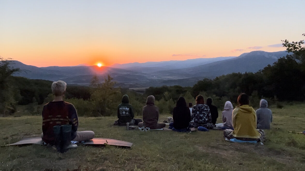 Рассвет в Ашраме Sadhguru Padam