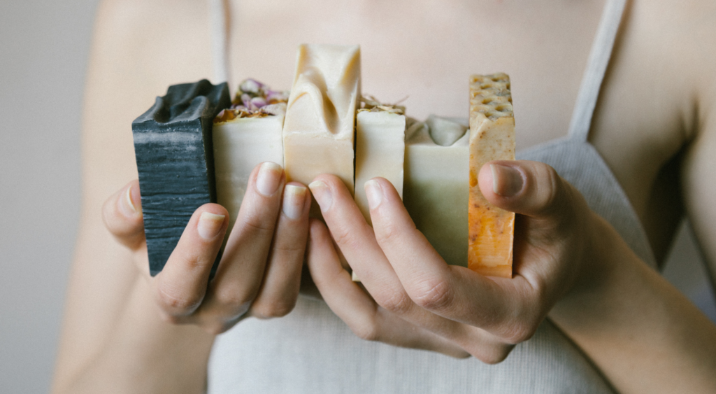 к чему снится мыть голову себе. желтое серное мыло китай. к чему снится мыть голову. сонник мыло. к чему снится мыло девушке.