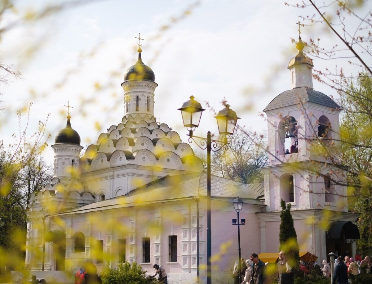 Настоятель храма Троицы Живоначальной в Хорошеве