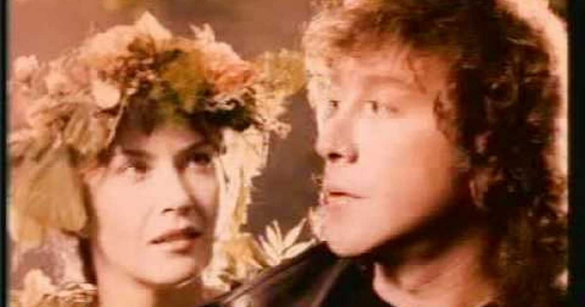 Владимир Кузьмин и Вера Сотникова в клипе на песню "Осень нашей любви"
