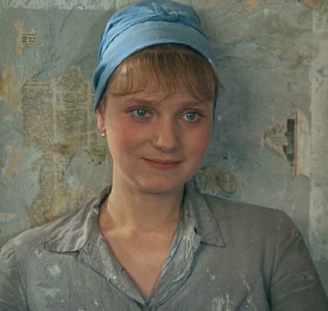 Кадр из фильма «Впервые замужем» (1979). Скриншот.