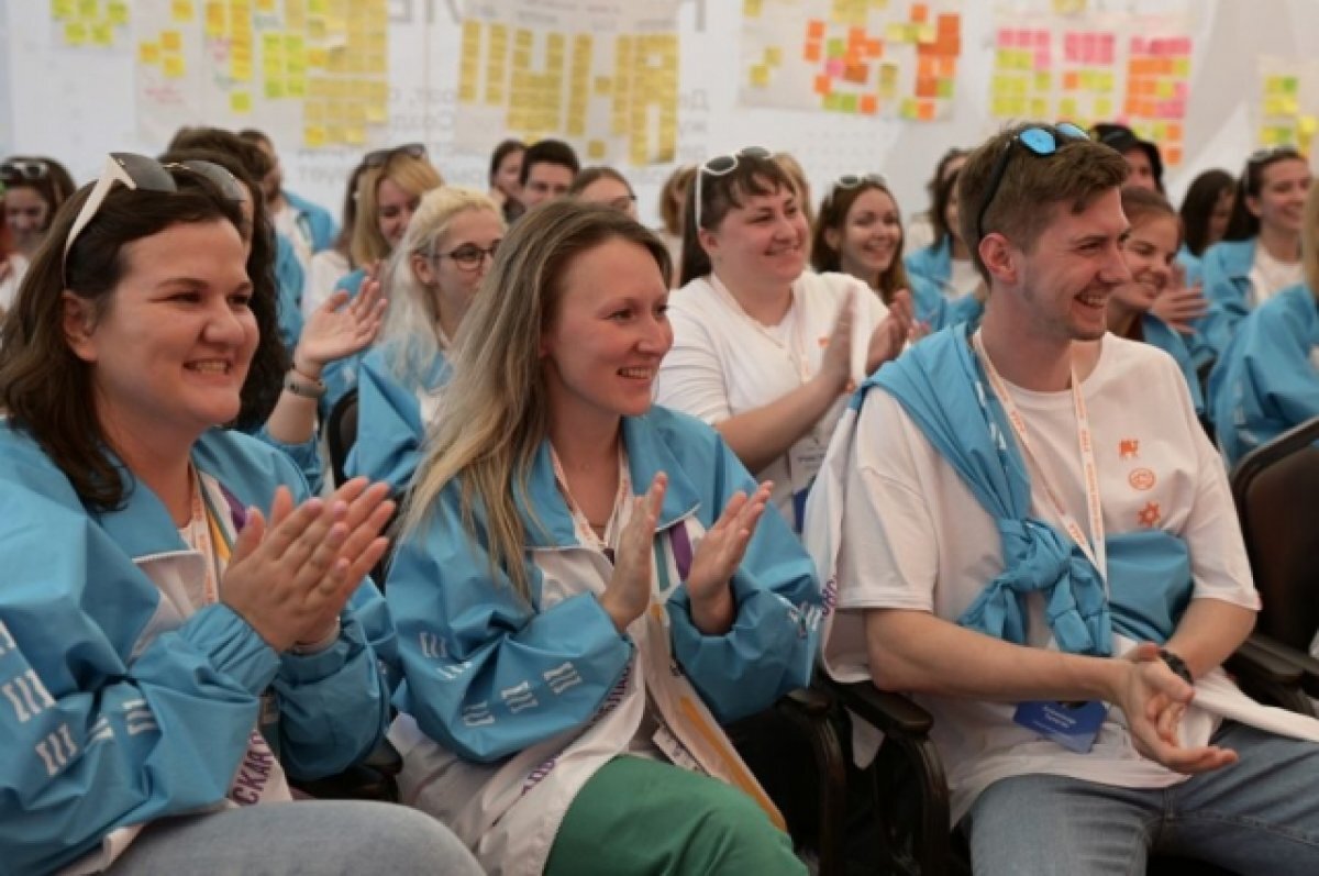    Куйвашев анонсировал создание региональной молодежной премии