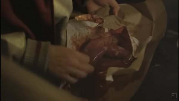 Французская запрещённая реклама презервативов. Скрин © YouTube / Fifalawlz