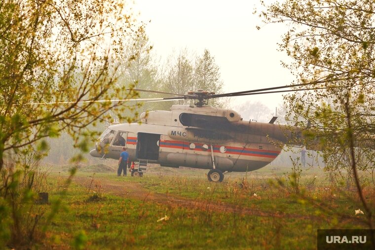    В Курганской области вертолет МЧС России будет тушить пожары (архивное фото)