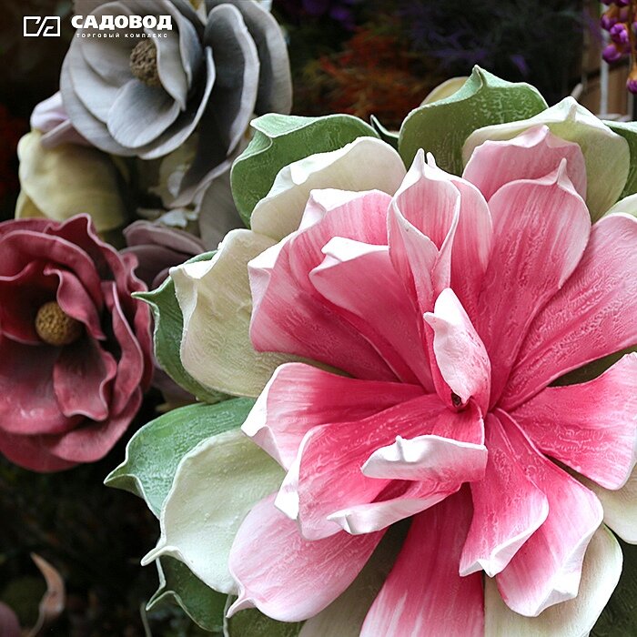 Искусственные цветы поражают разнообразием оригинальных форм и оттенков