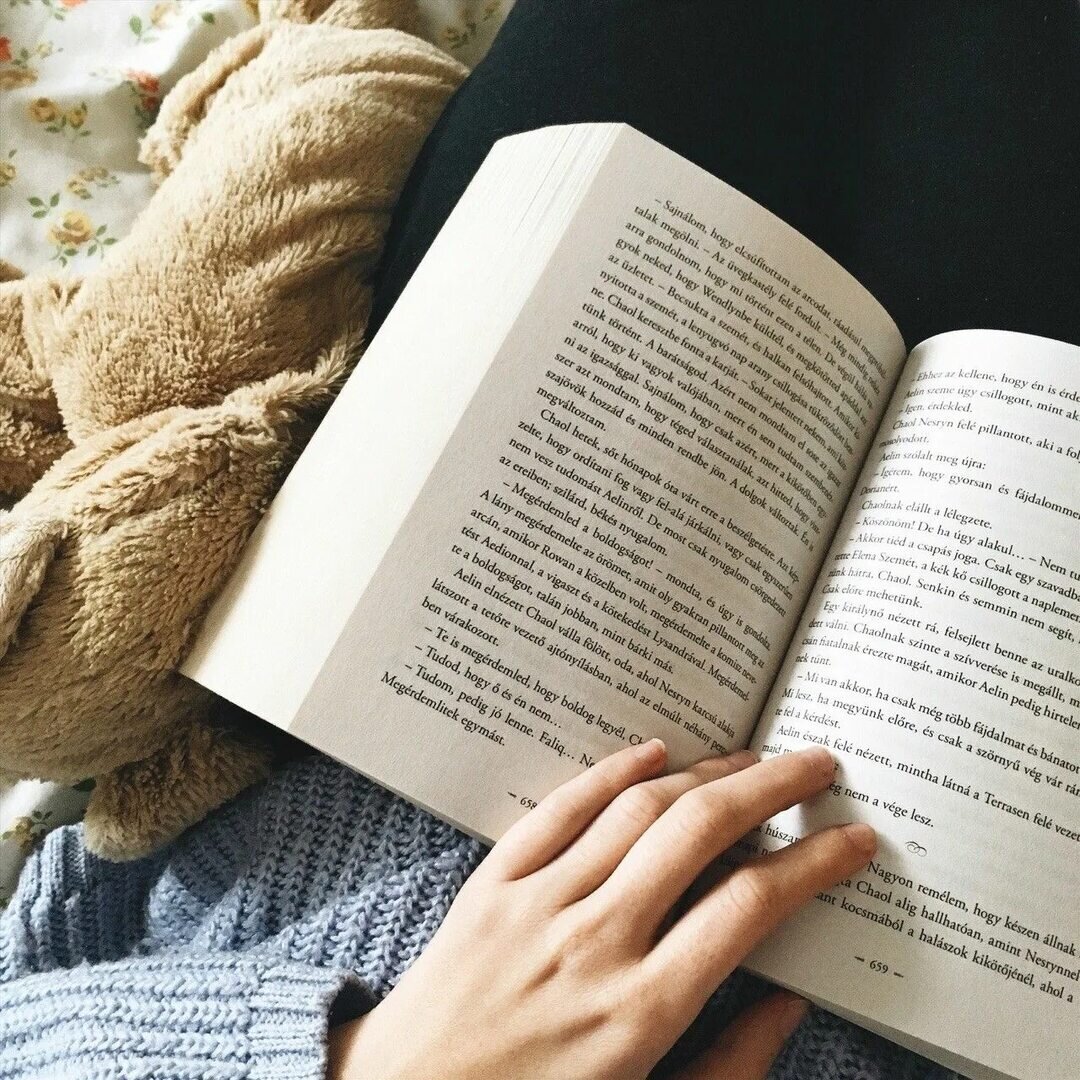 Человек живет и умирает, книга живет и остается жить!