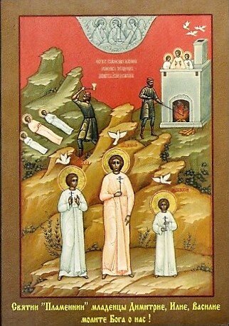 Это новая икона, старинная выглядит иначе.