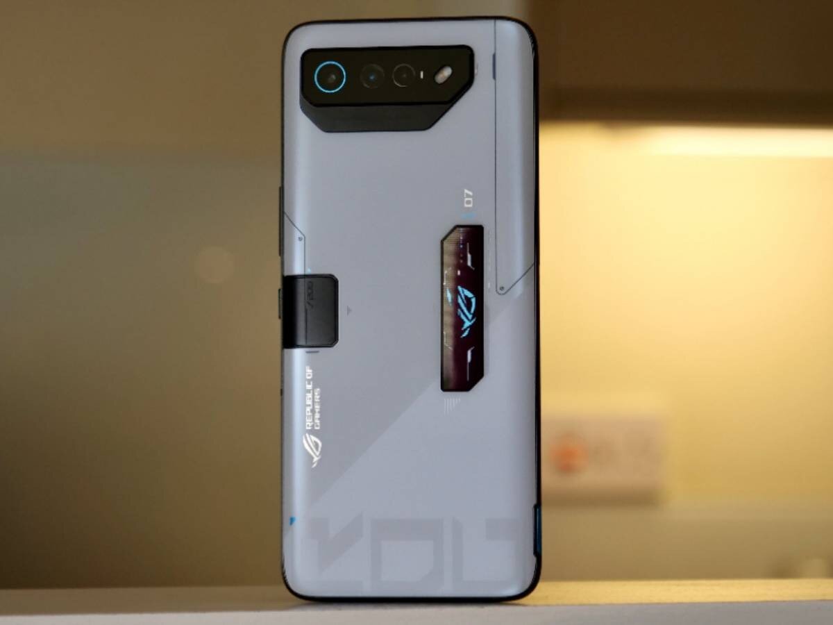    «Бескомпромиссный флагман». Что пишут про ASUS ROG Phone 7 Ultimate?