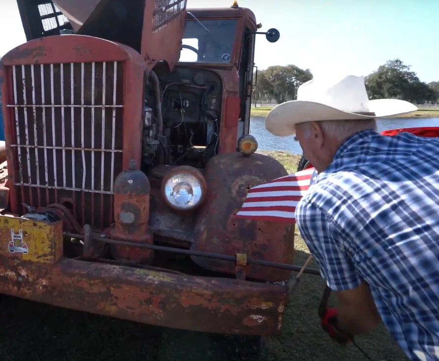 Грузовик с самым необычным "Кривым стартером". Почему сейчас так не ...