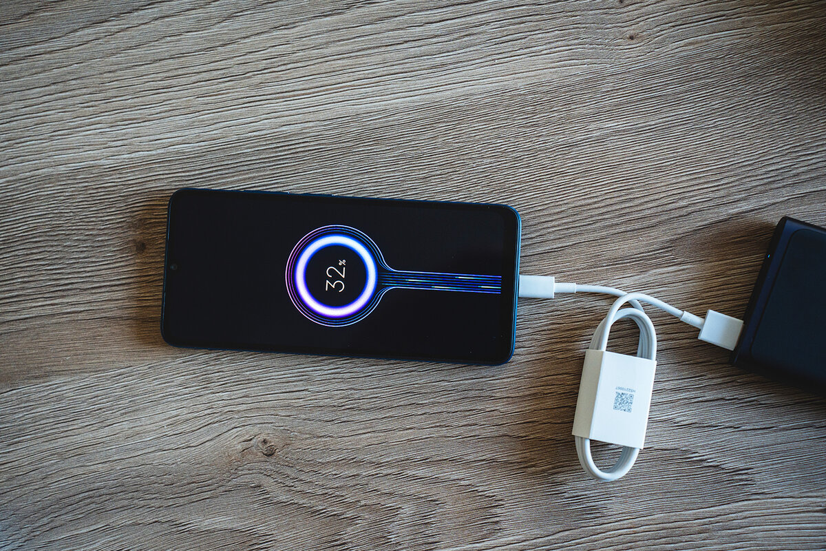  К&nbsp;бюджетным смартфонам всегда повышенный интерес: они привлекательны для широкой целевой аудитории&nbsp;— от&nbsp;нетребовательных пользователей и&nbsp;старшего поколения до&nbsp;покупателей, которые подбирают простой-15
