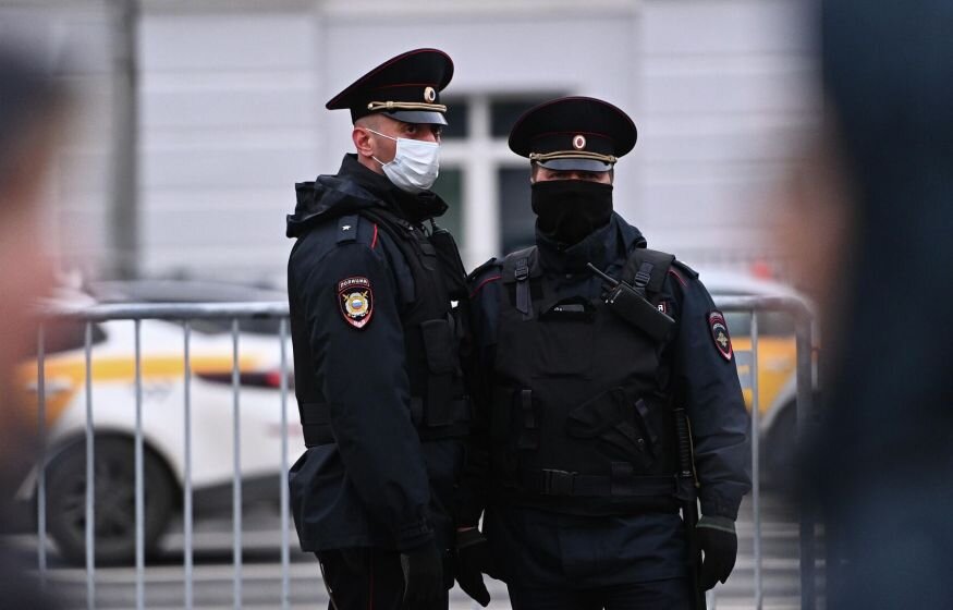    ФСБ и МВД пришли в полицию Москвы с проверкой из-за утечки данных российских силовиков по заказу Украины