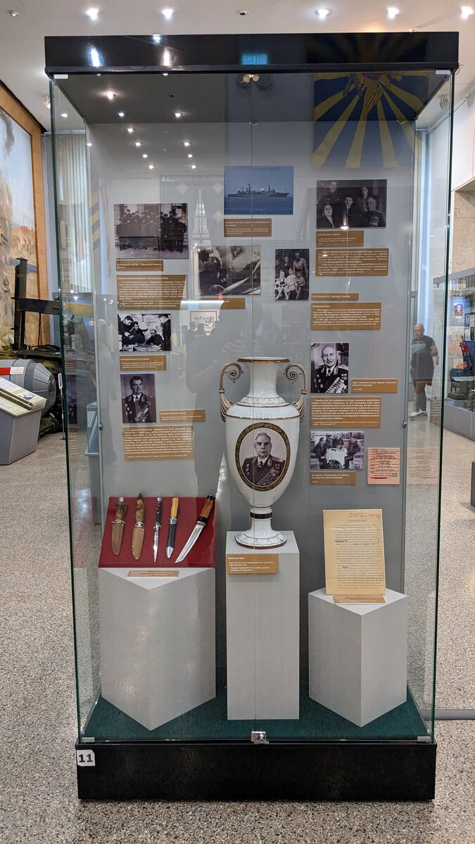 Фрагмент экспозиции выставки. ЦМВС РФ, зал №22.