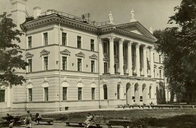 Ленинградский финансово-экономический институт. Фото: pastvu.com