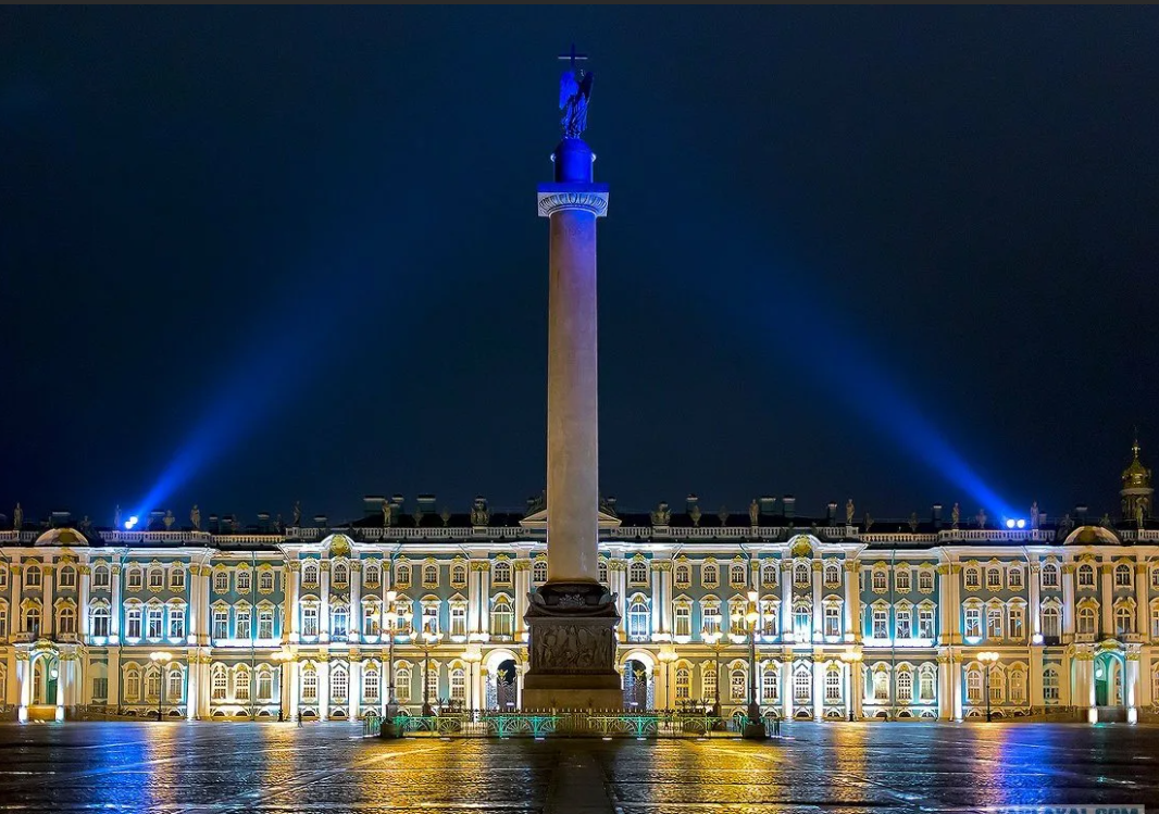 Дворцовая площадь. Фото из открытых источников.