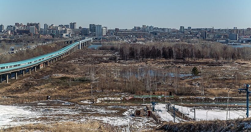 Ровно четыре года назад на нашем сайте вышел первый фоторепортаж. Вот так выглядело место строительства тогда, в апреле 2019-го.