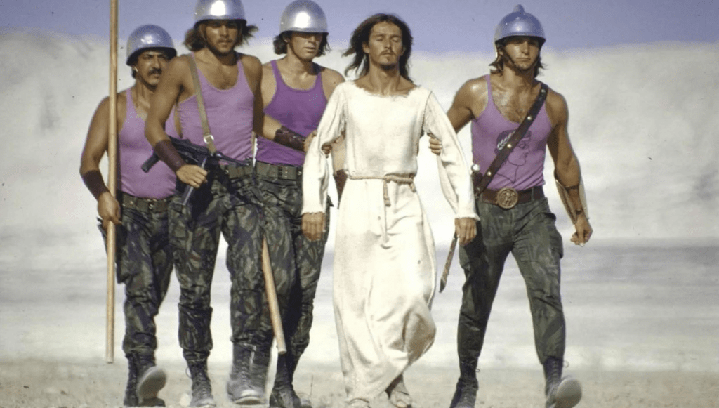 Кадр из фильма «Иисус Христос — Суперзвезда».
Источник: https://www.filmpro.ru/movies/68031/shot