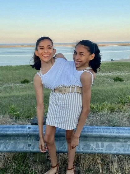 Фото из соцсетей. Кармен и Лупита Андраде