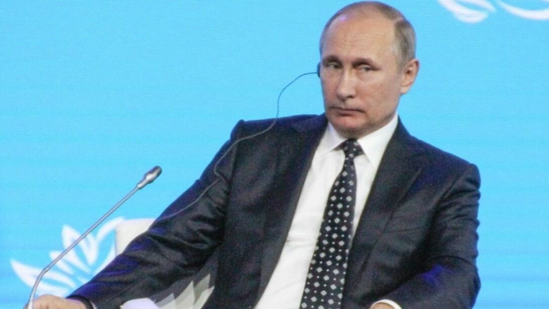     Президент России Владимир Путин принял участие в церемонии открытия трамвайного движения в Мариуполе. Российский лидер присоединился к мероприятию в режиме видеосвязи из Санкт-Петербурга (ВИДЕО).