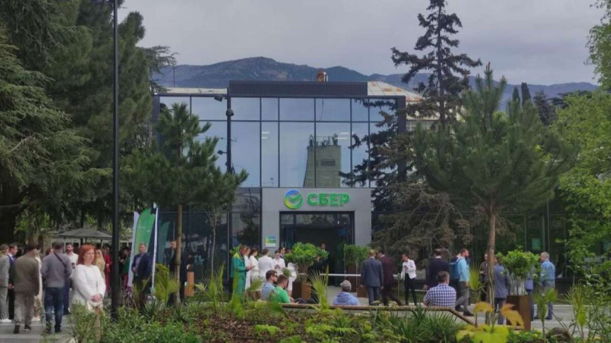    В Крыму открылось первое отделение Сбербанка
