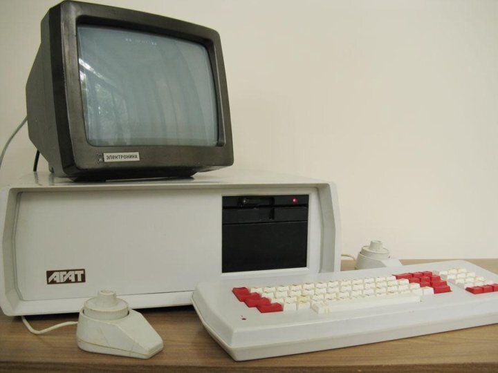 ПЭВМ Агат середины 80-х годов. Да, в СССР делали компьютеры. Фото из интернета.