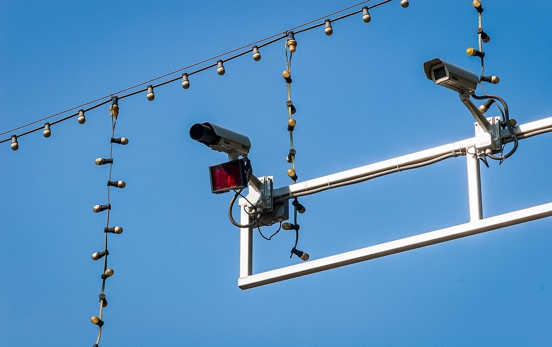 Можно ли проехать перекресток на желтый сигнал светофора? Фото с сервиса Яндекс.Картинки