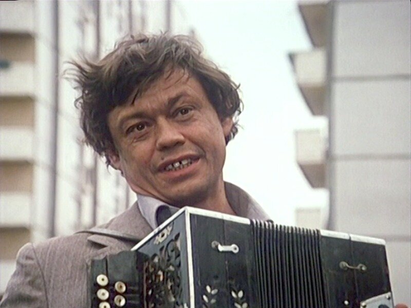 Караченцев в фильме "Бые росы". Фото из сетей интернета