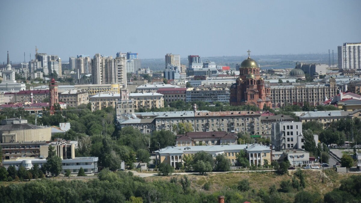     Двойная радуга порадовала волгоградцев 15 мая, а лобовое ДТП на Нулевой продольной и смерть 17-летней девочки от наркотика шокировали.