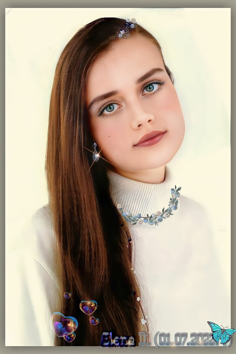 Автопортрет Елены Данилиной (преображен 1 июля 2022г.)