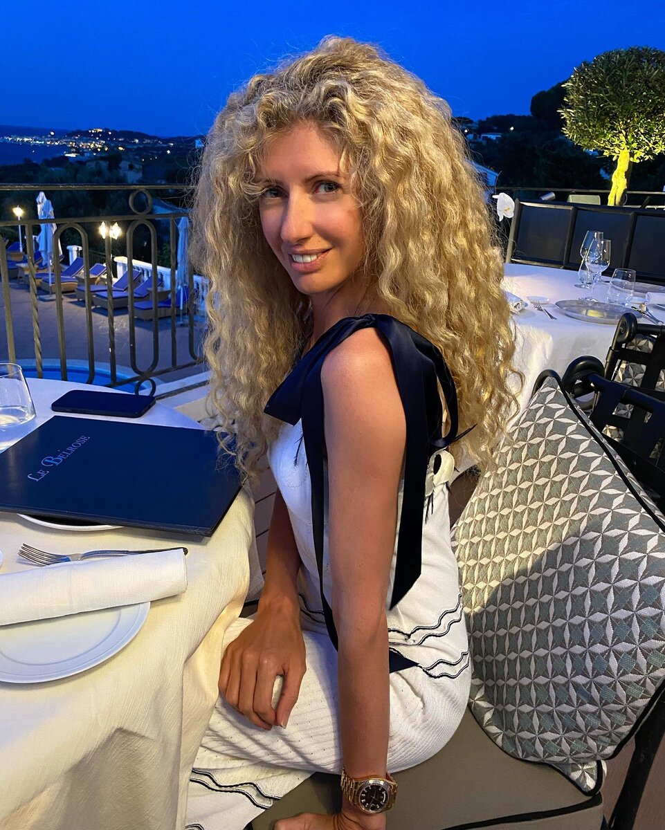 Изи счастлива, ее жизнь удалась, фото из личного блога 