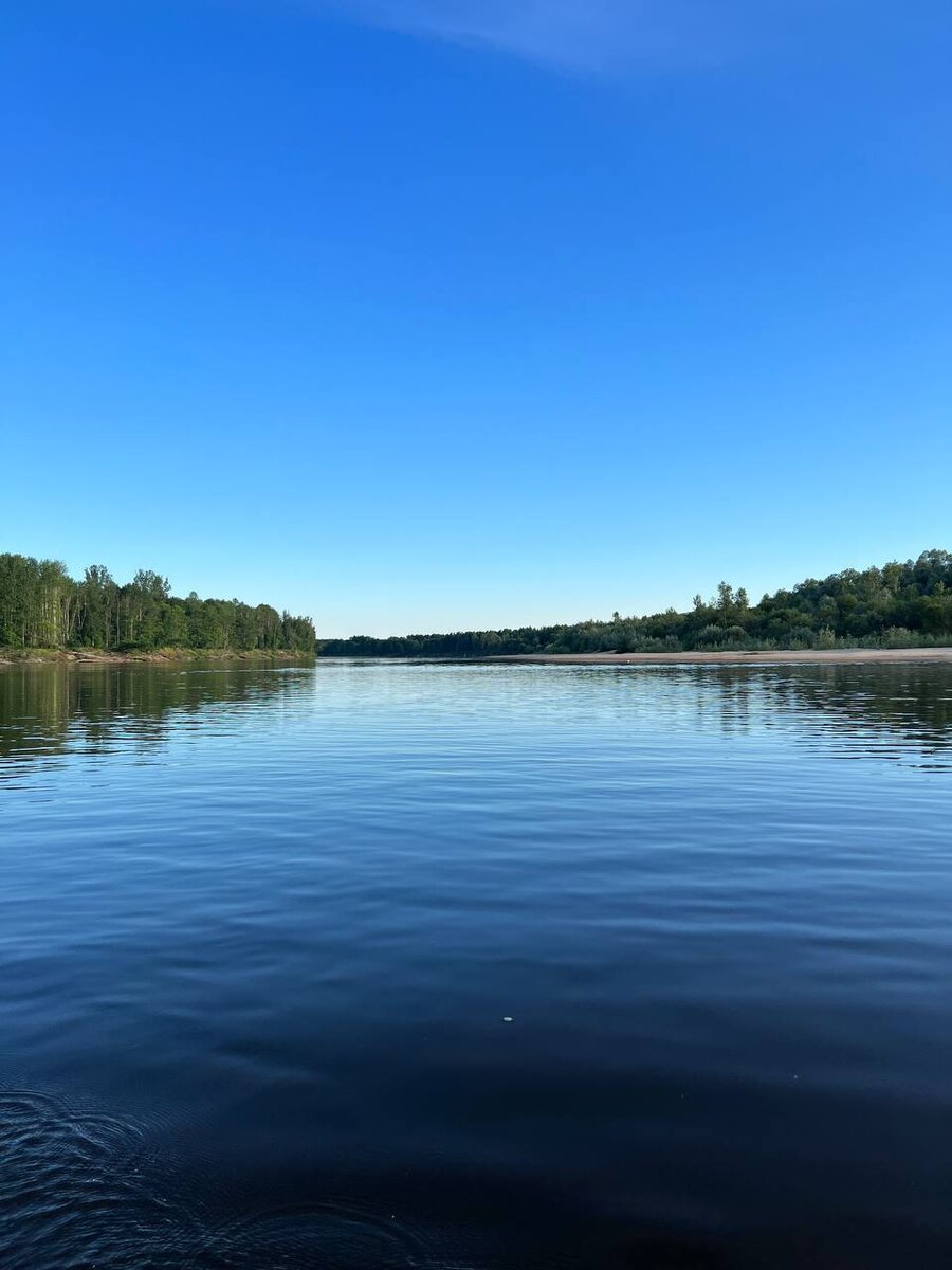 Тихая неторопливая река - хочется, чтобы это длилось бесконечно