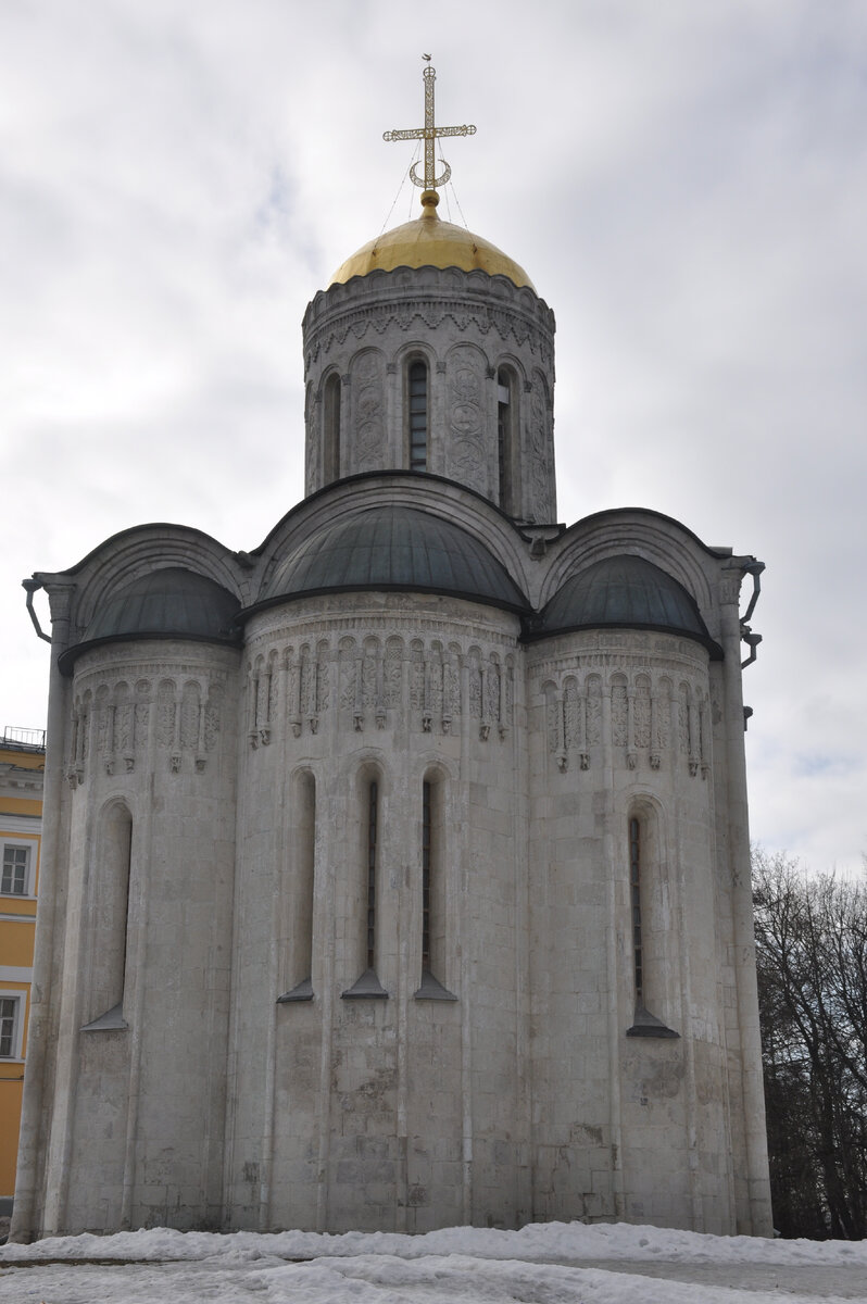 Дмитриевский собор.