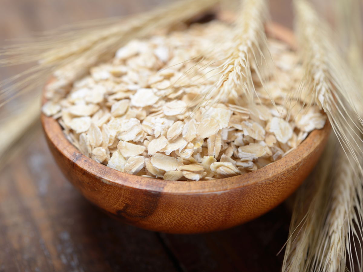 Цельная пшеница. Овсянка Avena. Овес Геркулес толокно. Геркулес овсяные хлопья растение. Овес каша.