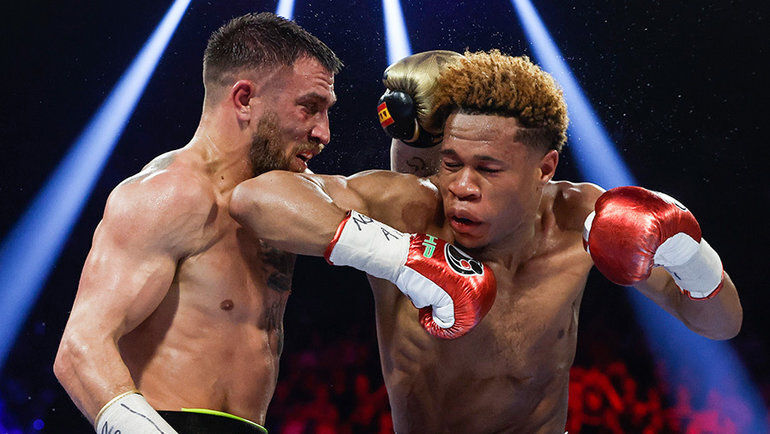    Василий Ломаченко и Девин Хейни. Getty Images