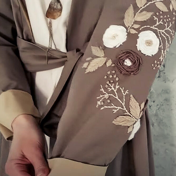    Вышивка на одежде Источник: Скриншот из видео