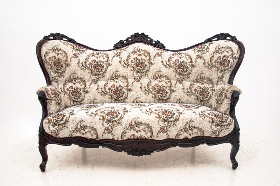 Old sofa. Диван канапе. Antique Carved Sofa.