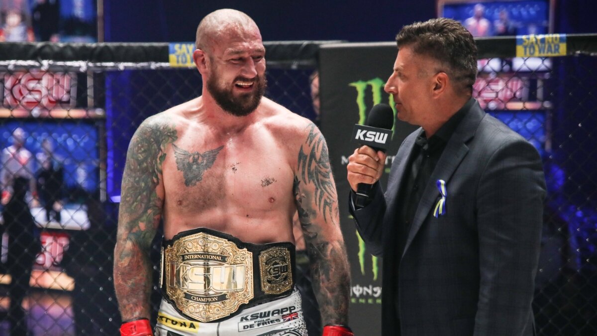 Де Фис - чемпион KSW в тяжёлом весе