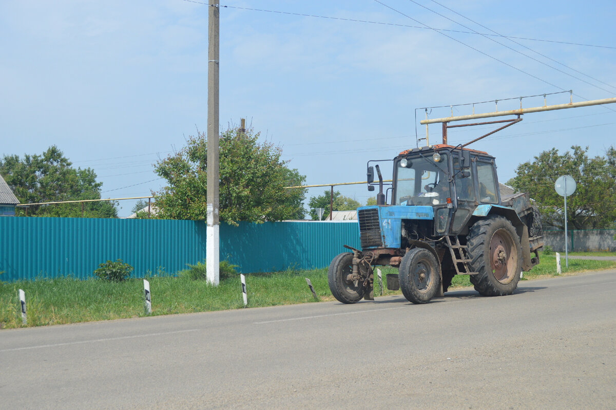 Фото автора. 23.05.2023. Передвижной сварочный агрегат агрофирмы. 