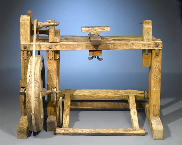 Древний токарный станок