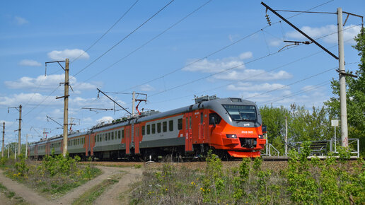 Электропоезд ЭП3Д-0085. Отправление.