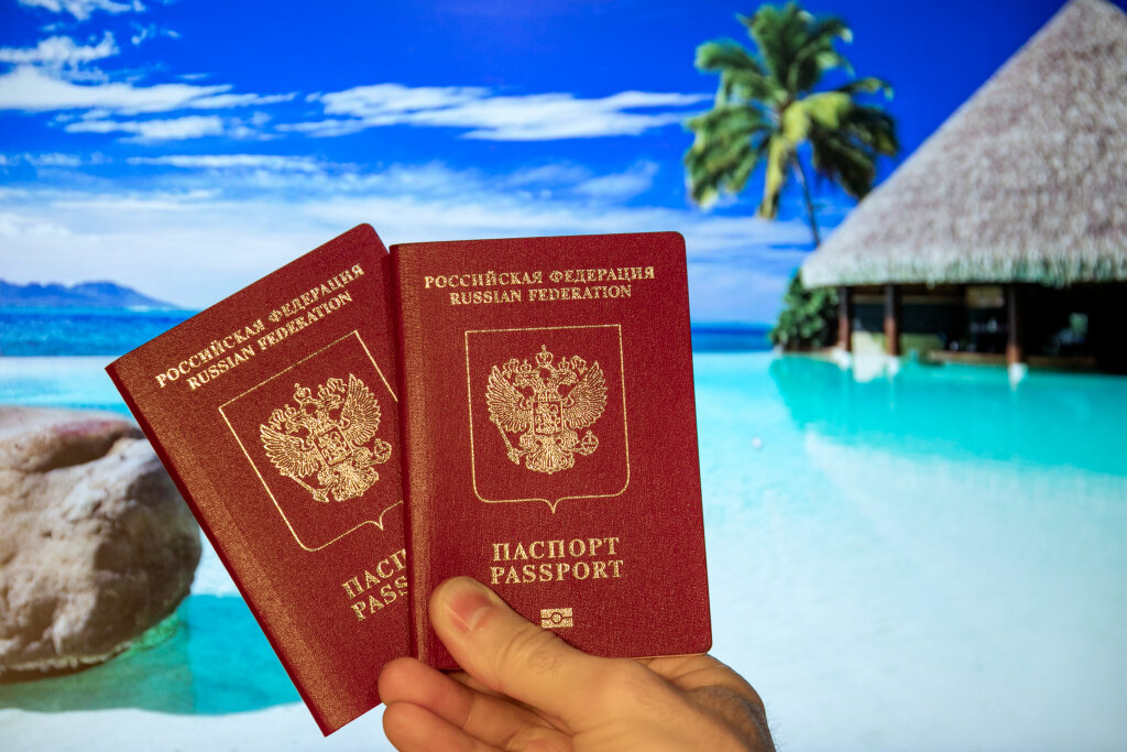    МВД объявило о возобновлении выдачи загранпаспортов нового образца