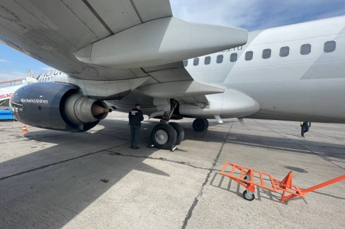    Самолёт выкатился за пределы взлётно-посадочной полосы в Новокузнецке