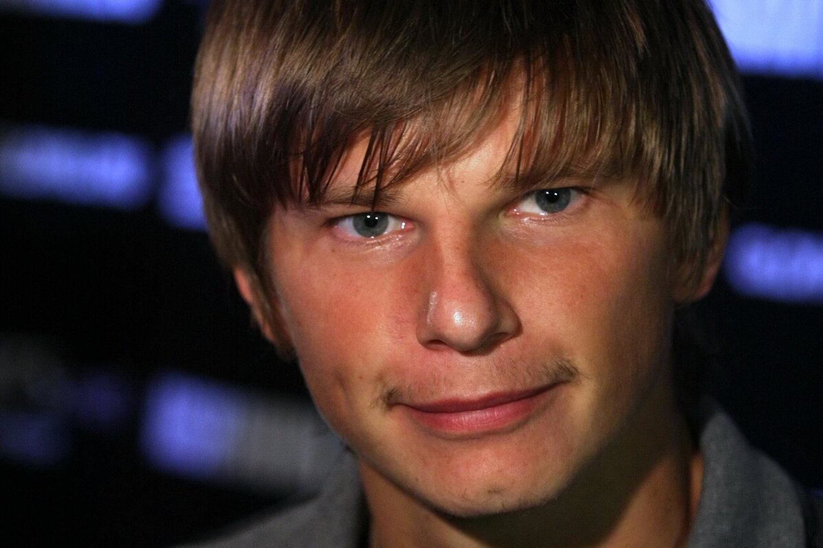     С кем живёт бывший форвард «Зенита»: 7 фактов об Андрее Аршавине