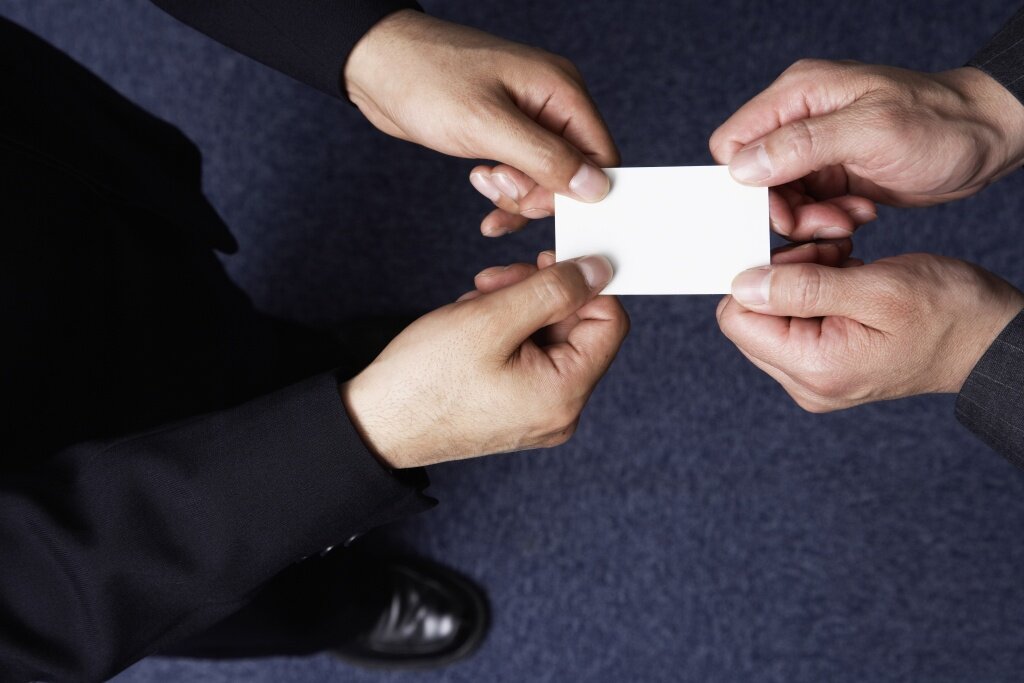 В Тверской области два транжиры потратили 830 рублей с чужих карт