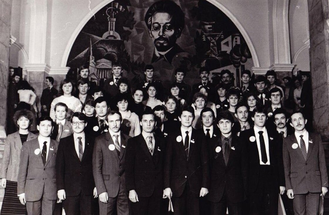 Фото из открытых источников. Комсомольские работники на последнем съезде ВЛКСМ