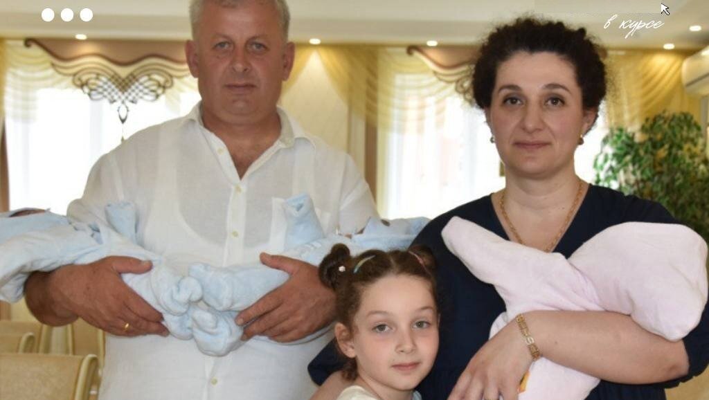     В Казанском районе впервые за 72 года зарегистрировали рождение тройни. Родились два мальчика и девочка.