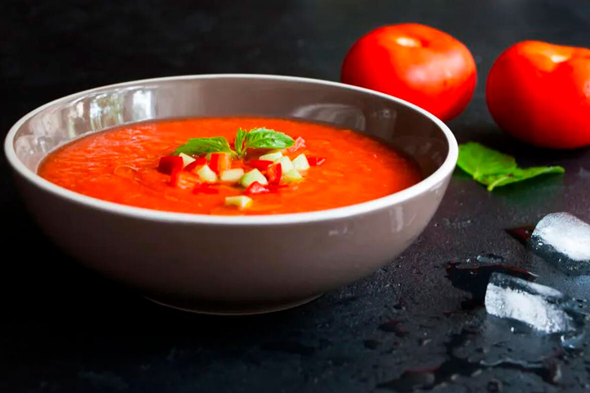Суп томатный рецепты из свежих. Томатный гаспачо. Томатный суп гаспачо. Испанский гаспачо. Гаспачо классический.
