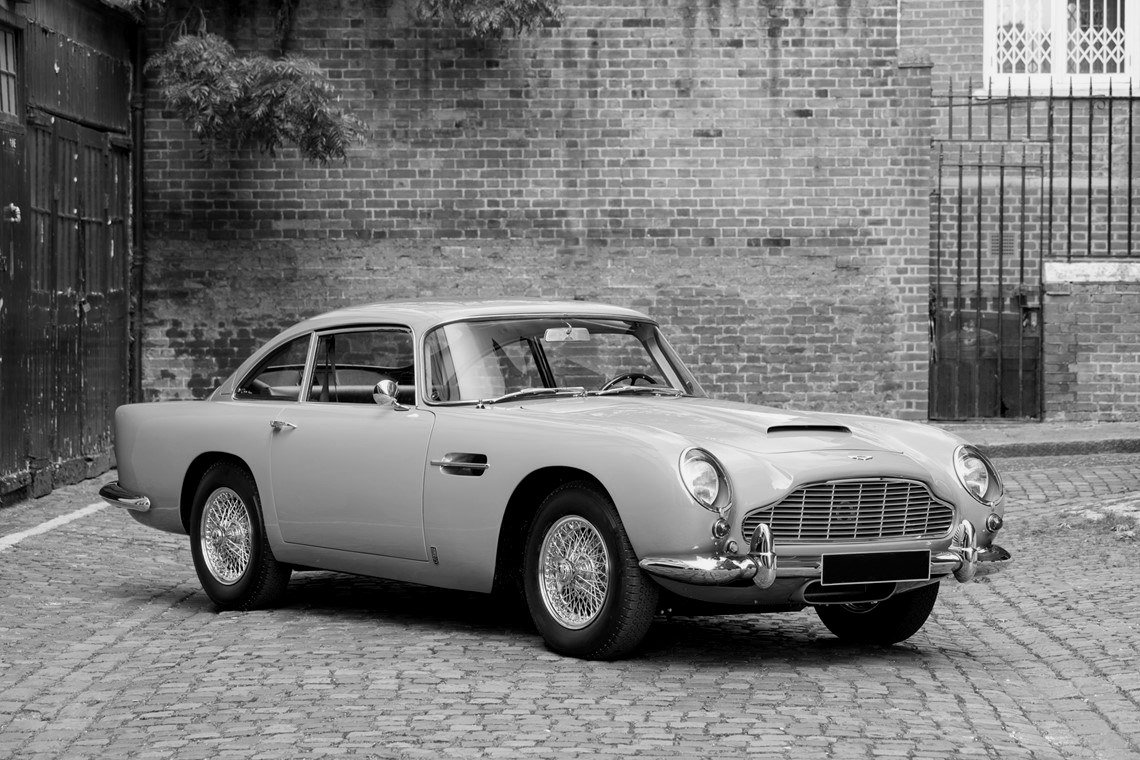 Aston Martin db5 черный