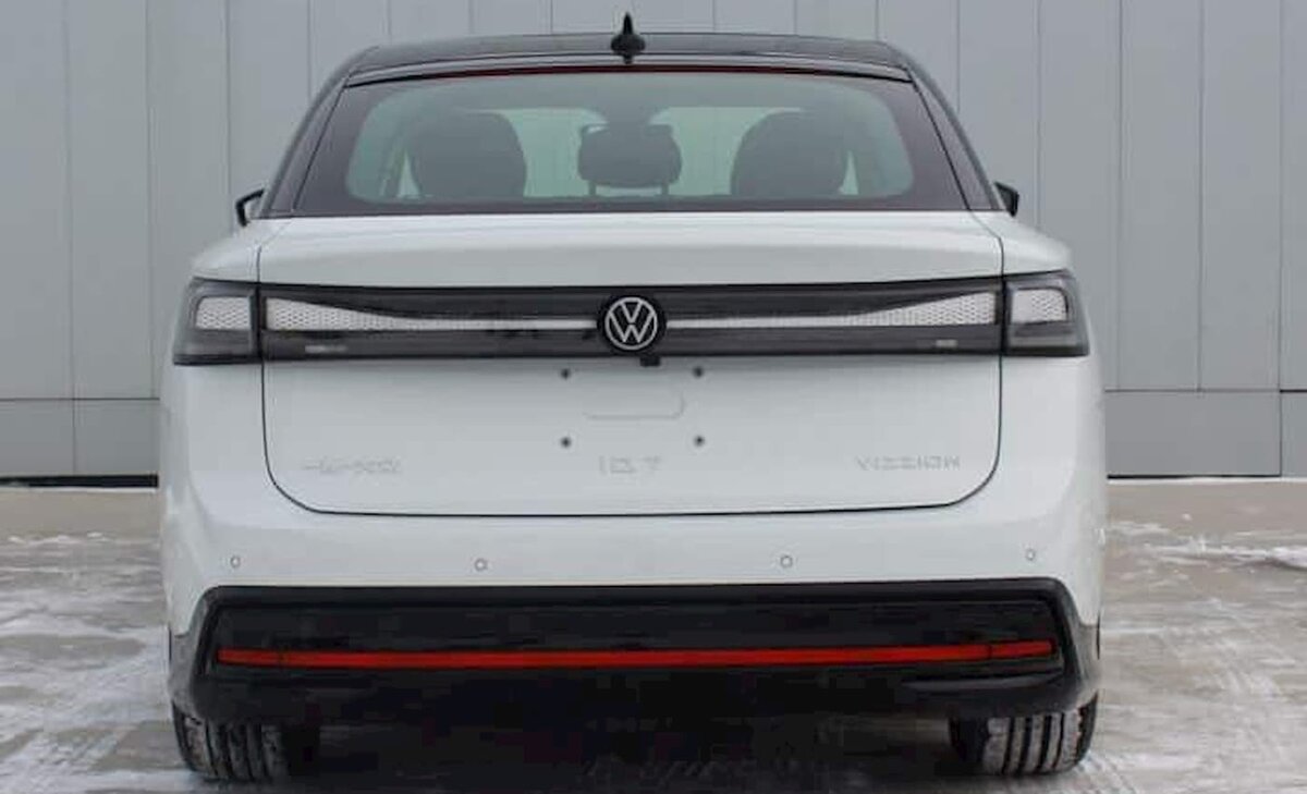 Серийная версия электрического седана VW ID.7