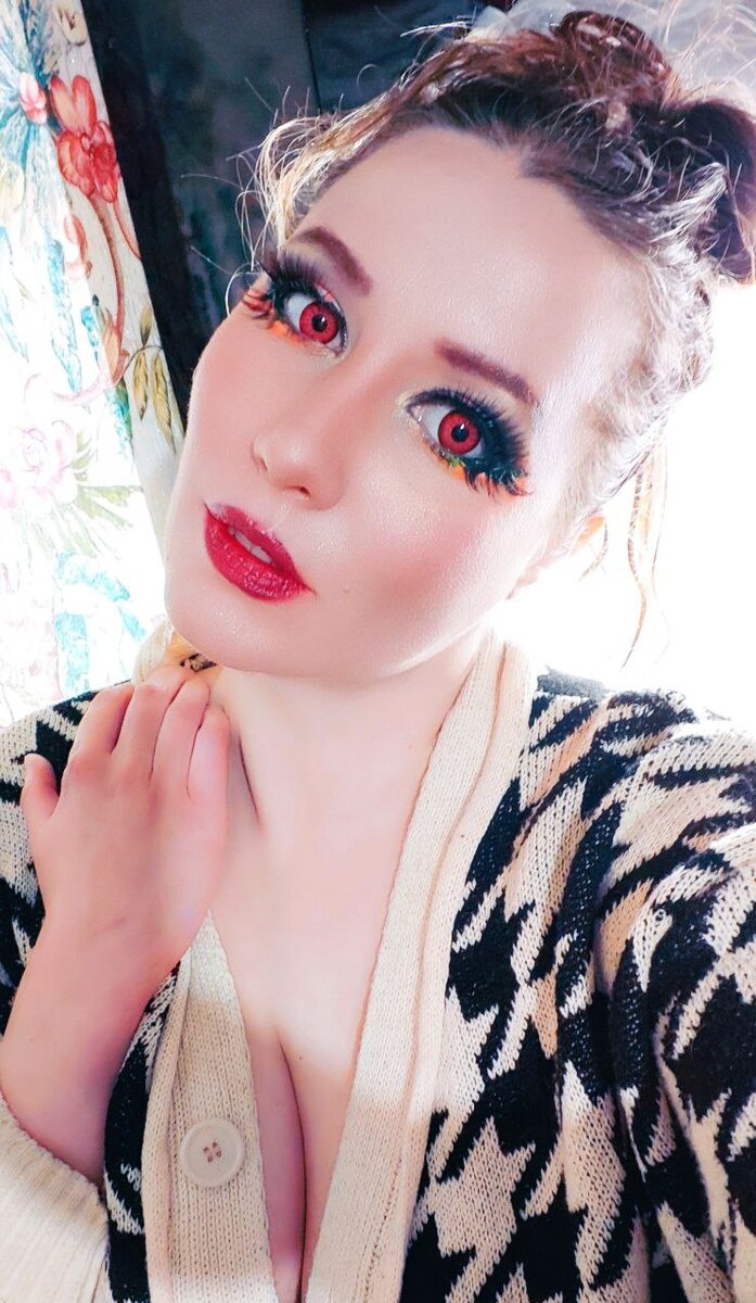 Накладные ресницы - прекрасная возможность сделать ваш образ ярче. 